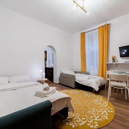 Traugutta Comfort By Bookinghost Daire