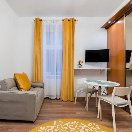 Traugutta Comfort By Bookinghost * Poznań