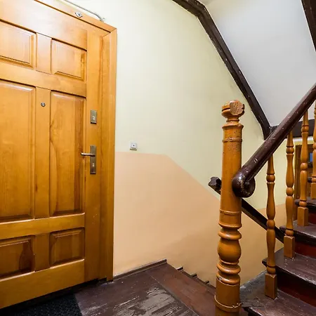 Traugutta Comfort By Bookinghost 포즈난