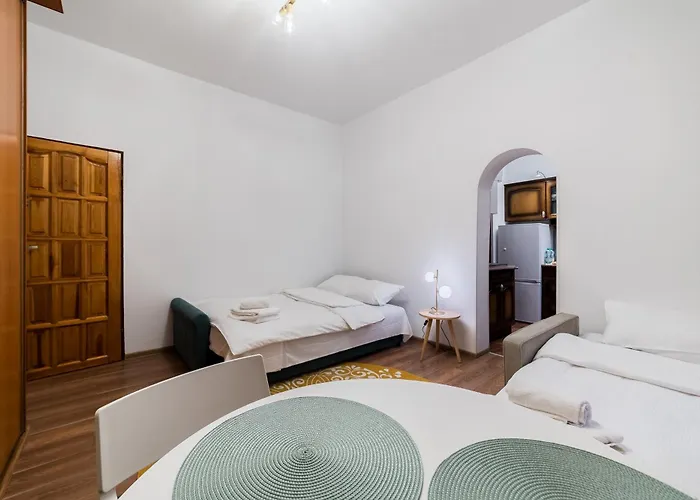 Traugutta Comfort By Bookinghost